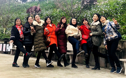 展风采.jpg 展风采.jpg