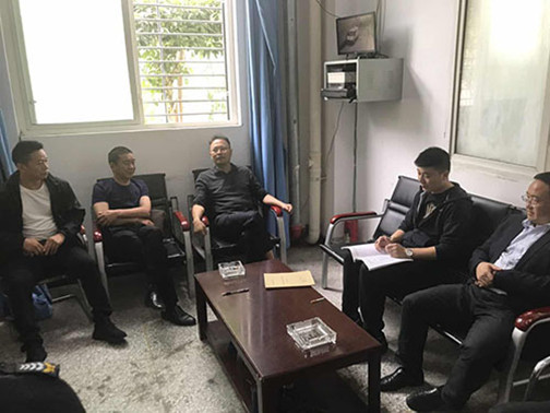 检查基层押运队-2 (1).jpg 检查基层押运队-2 (1).jpg