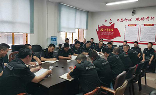 党员大会.jpg 党员大会.jpg