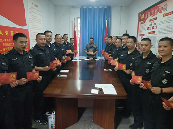 发放抗疫捐款收据.jpg 发放抗疫捐款收据.jpg