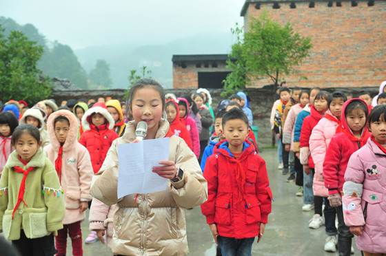 学生代表发言.jpg